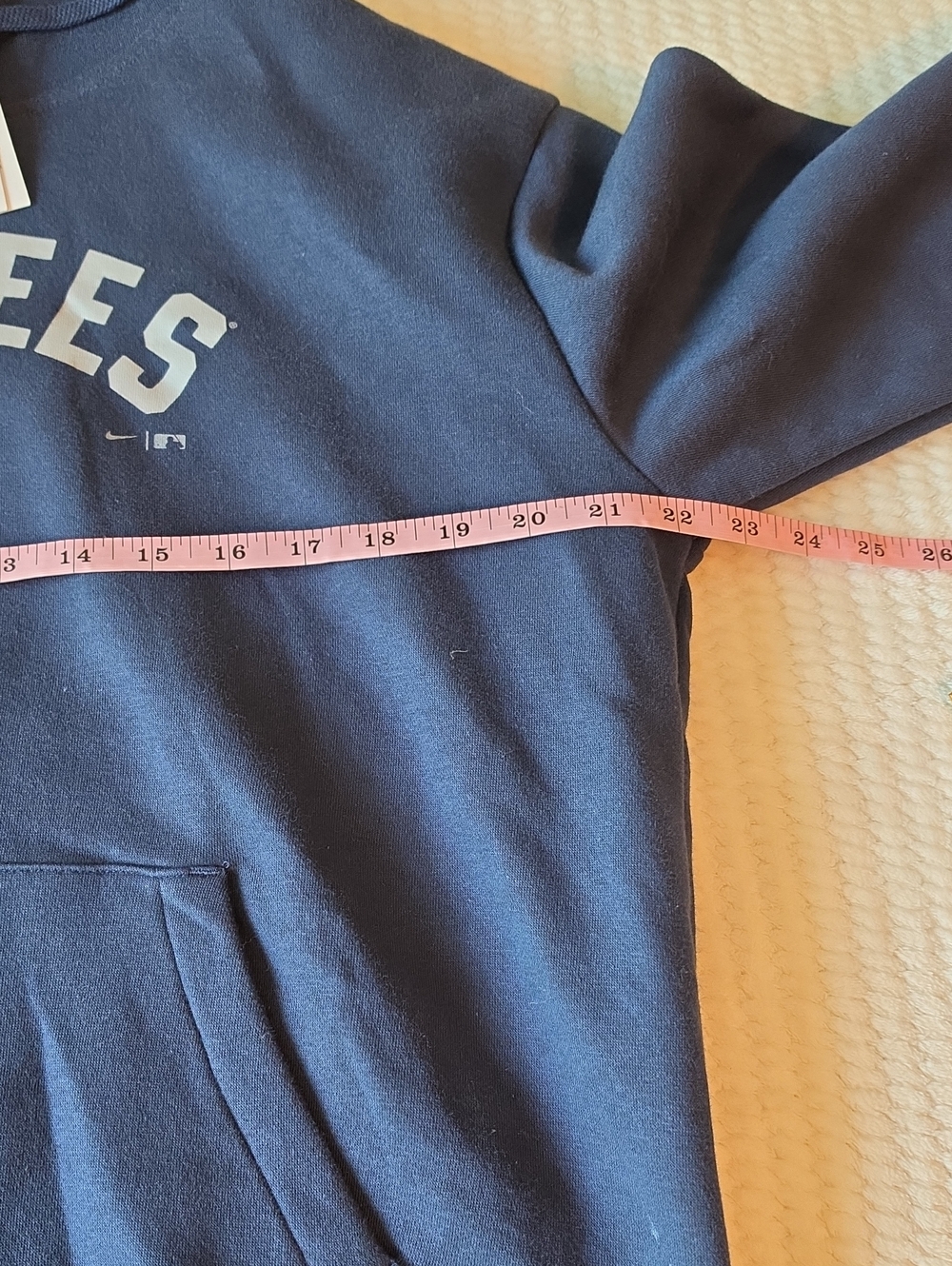 Nike Navy Yankees Pullover Hoodie Brand New - Picture 3 of 7